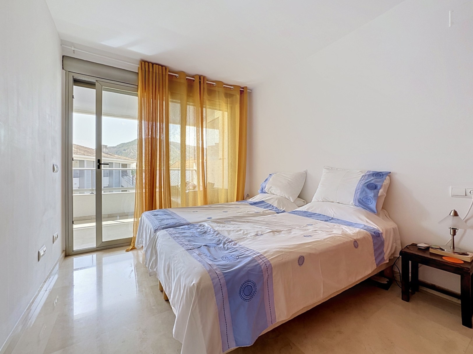 APPARTEMENT À VENDRE À ALBIR