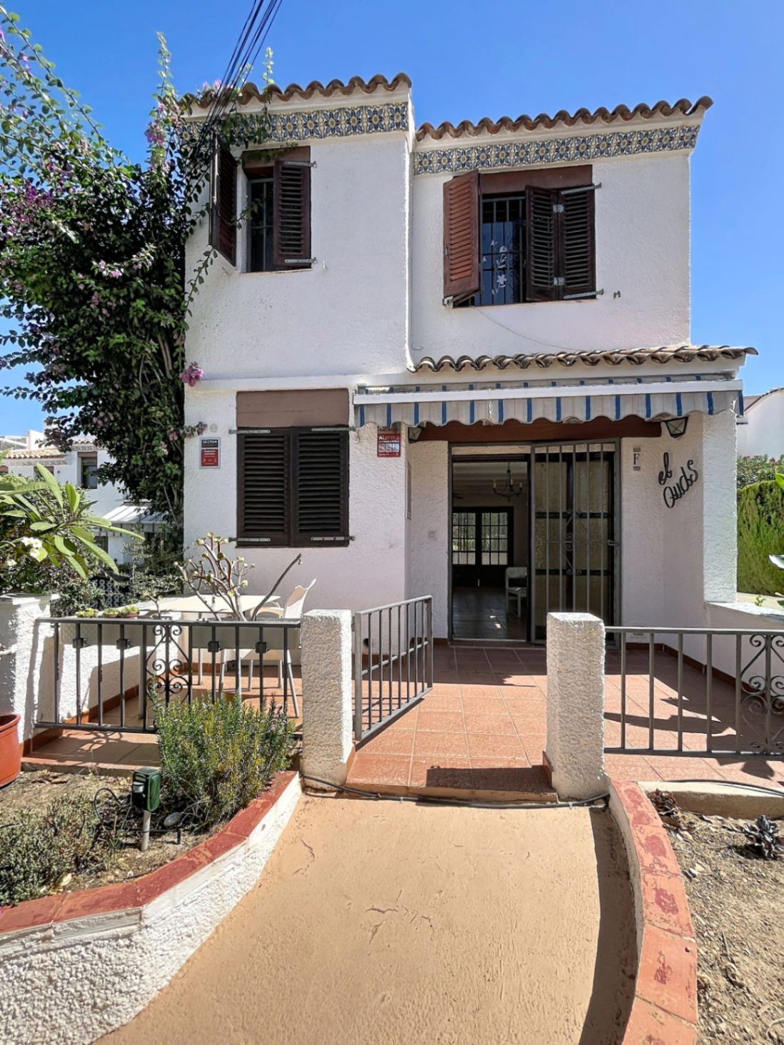 BUNGALOW TIL SALGS I ALBIR