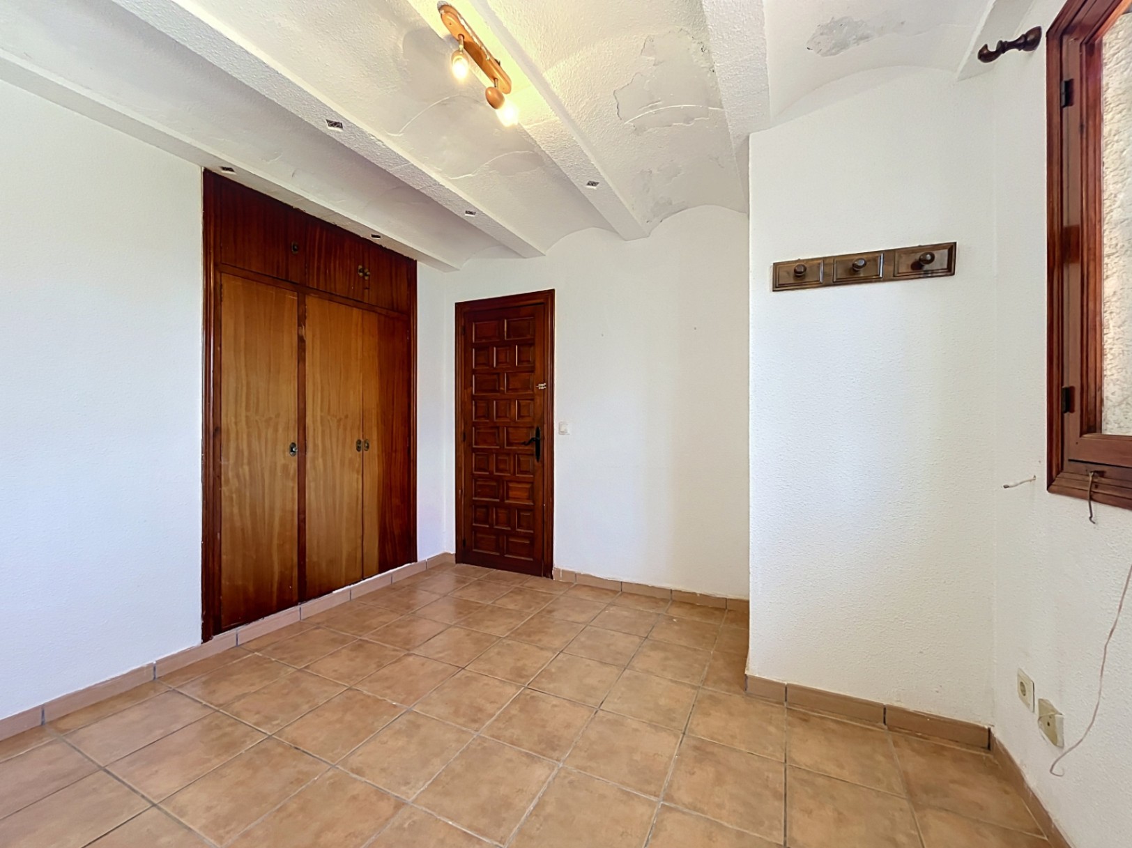 BUNGALOW TIL SALGS I ALBIR