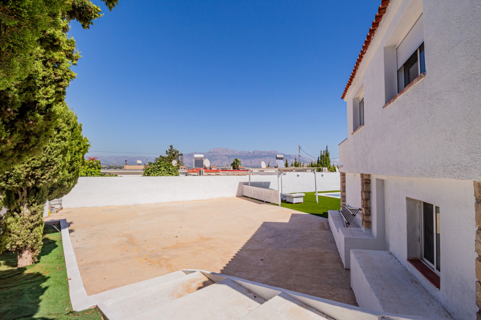 CHALET | VILLA EN ALQUILER EN EL ALBIR