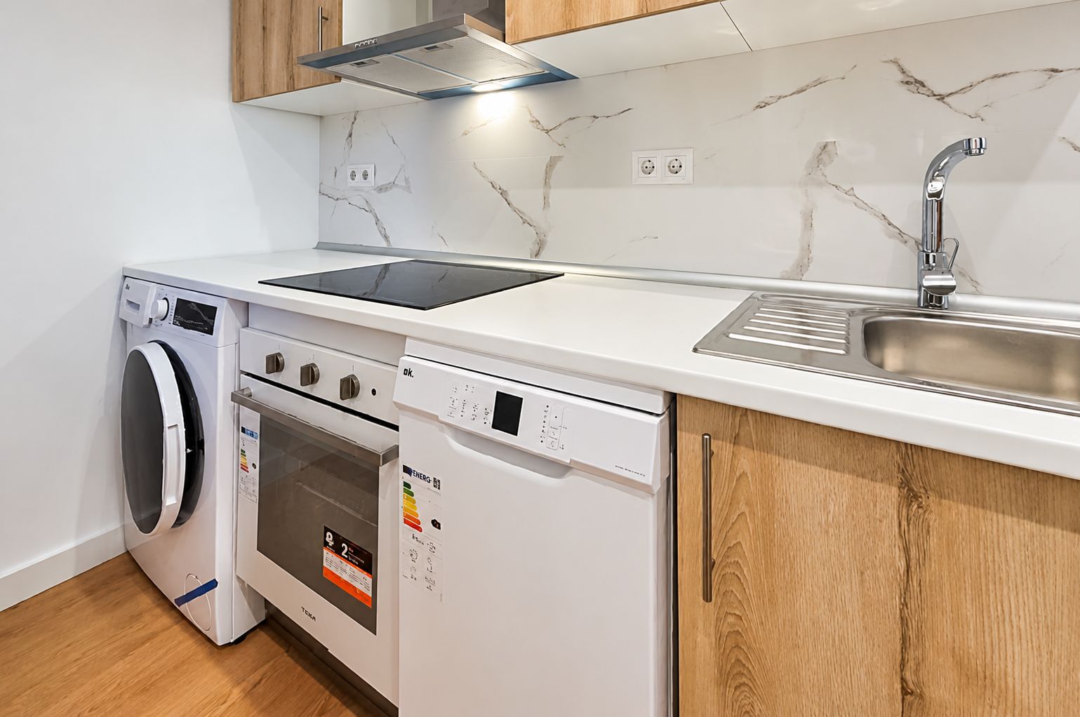 APPARTEMENT À LOUER À ALBIR