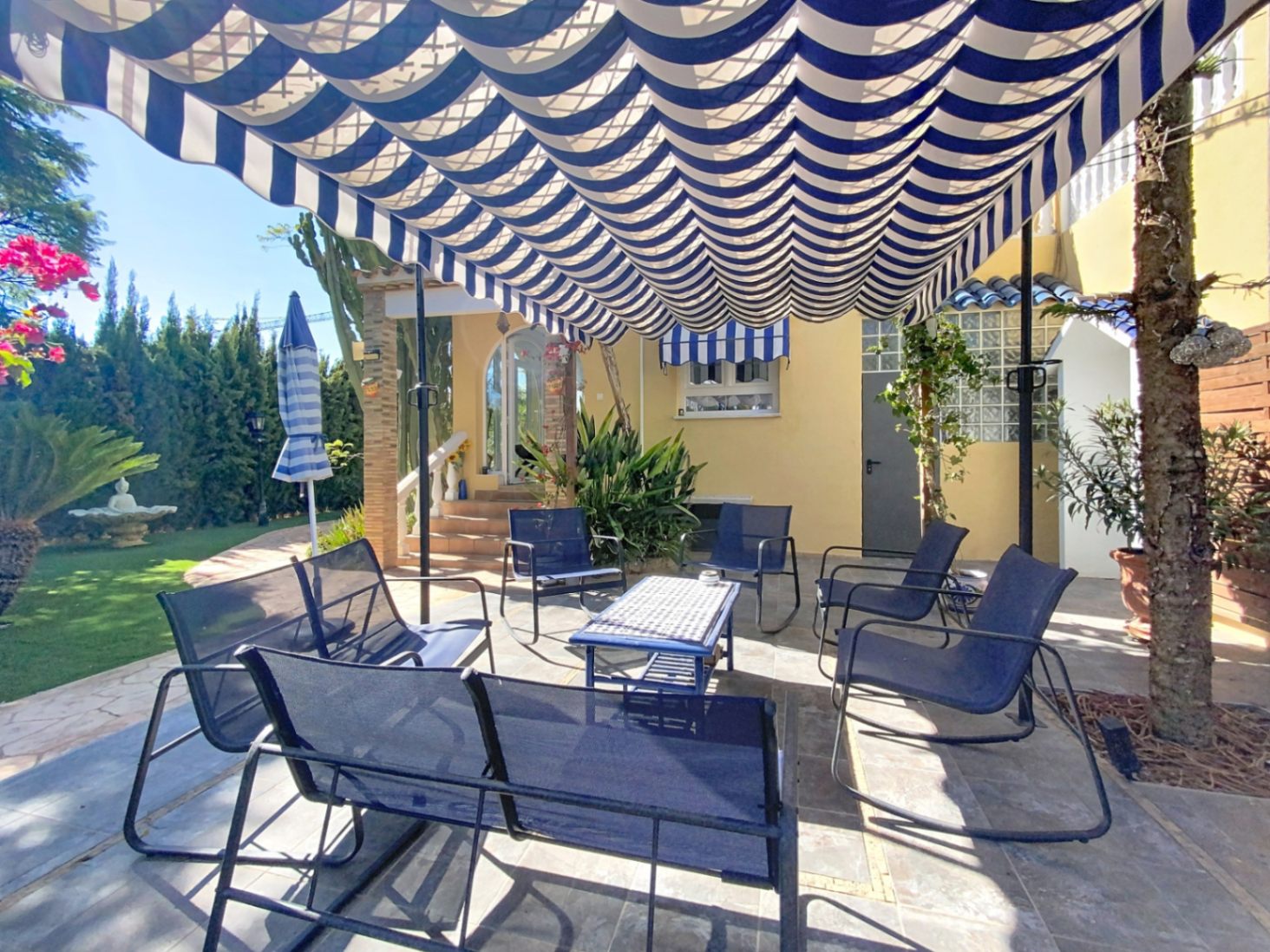 CHALET PAREADO EN VENTA LA NUCIA