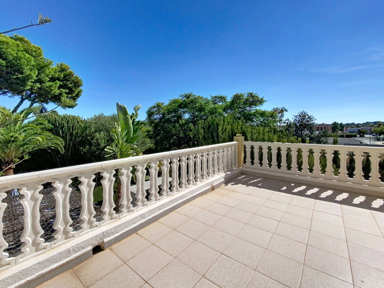 CHALET PAREADO EN VENTA LA NUCIA