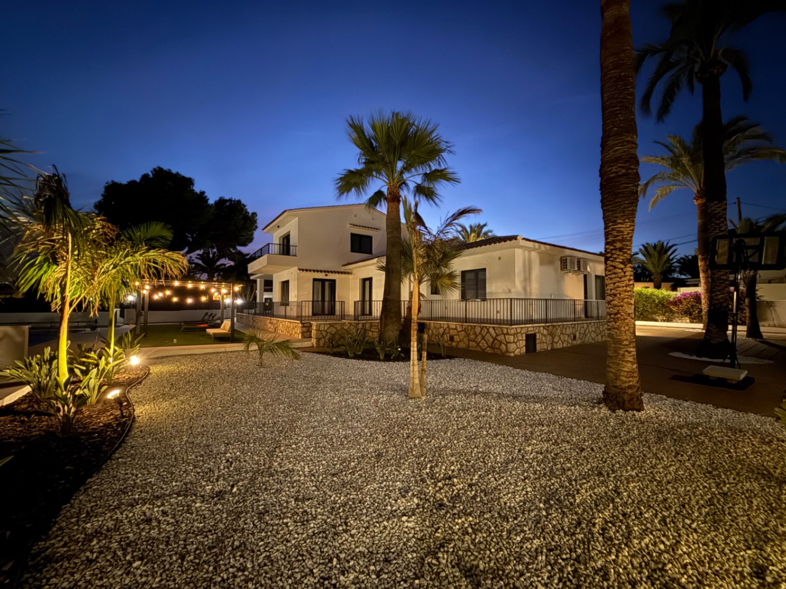 VILLA | VILLA ZUR LANGZEITMIETE IM ZENTRUM VON ALFAZ DEL PI