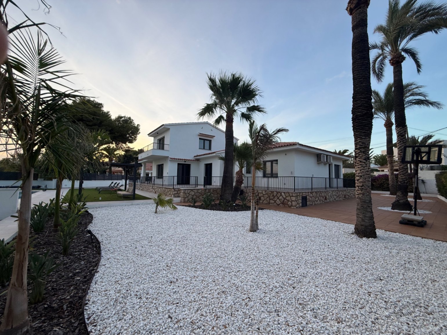 VILLA | VILLA ZUR LANGZEITMIETE IM ZENTRUM VON ALFAZ DEL PI