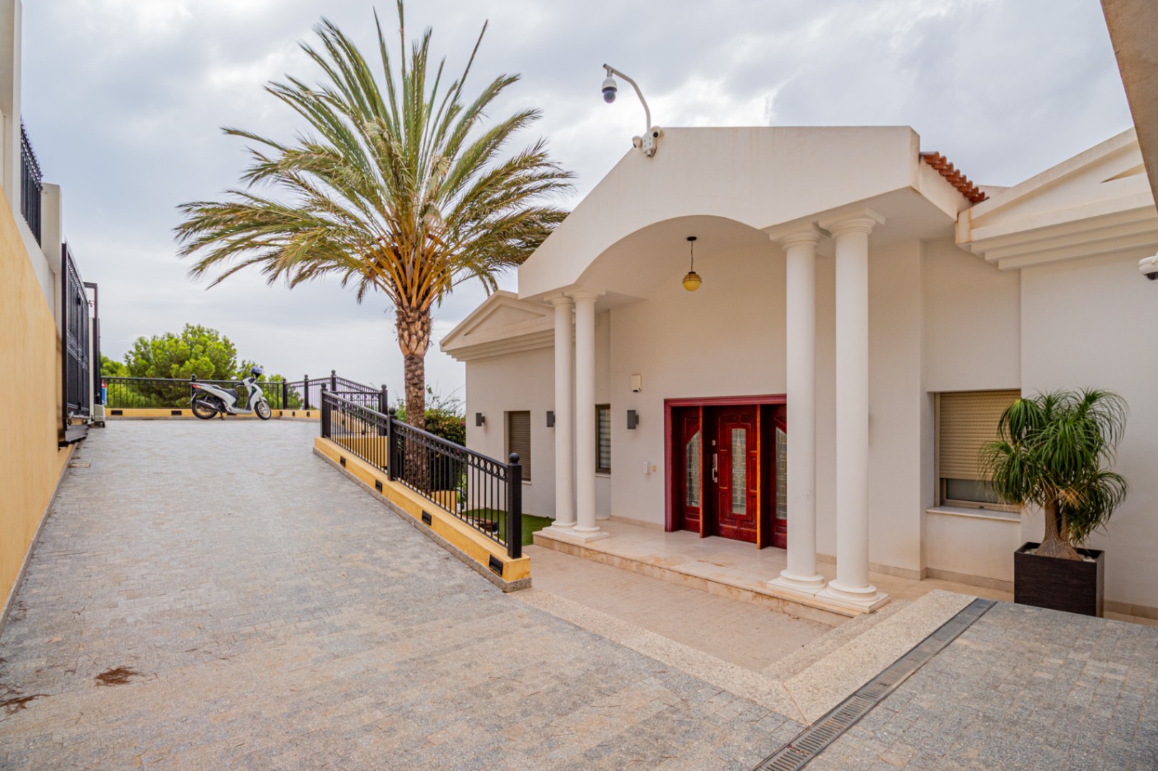 CHALET | VILLA EN VENTA EN ALTEA