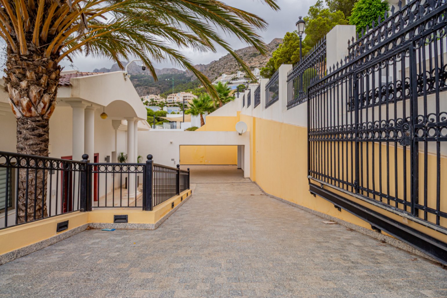 CHALET | VILLA EN VENTA EN ALTEA