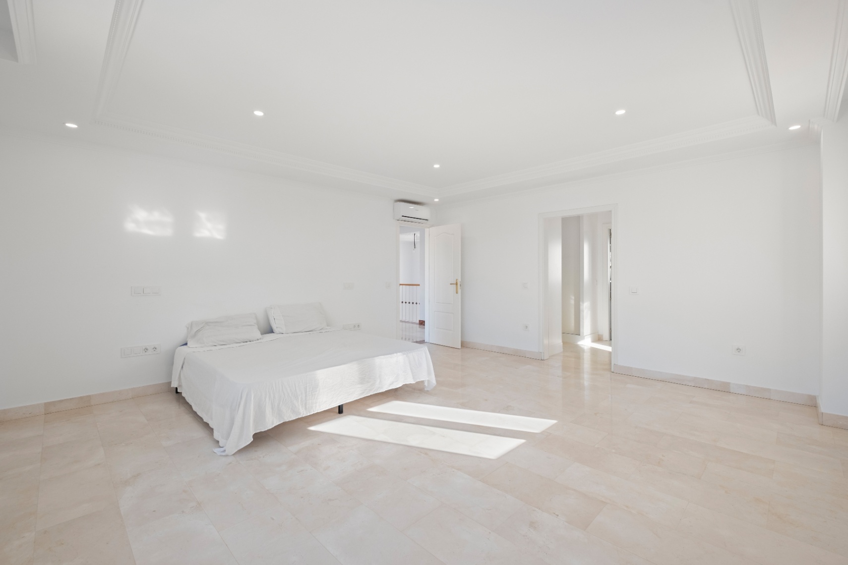 CHALET | VILLA TIL SALGS I LA NUCIA
