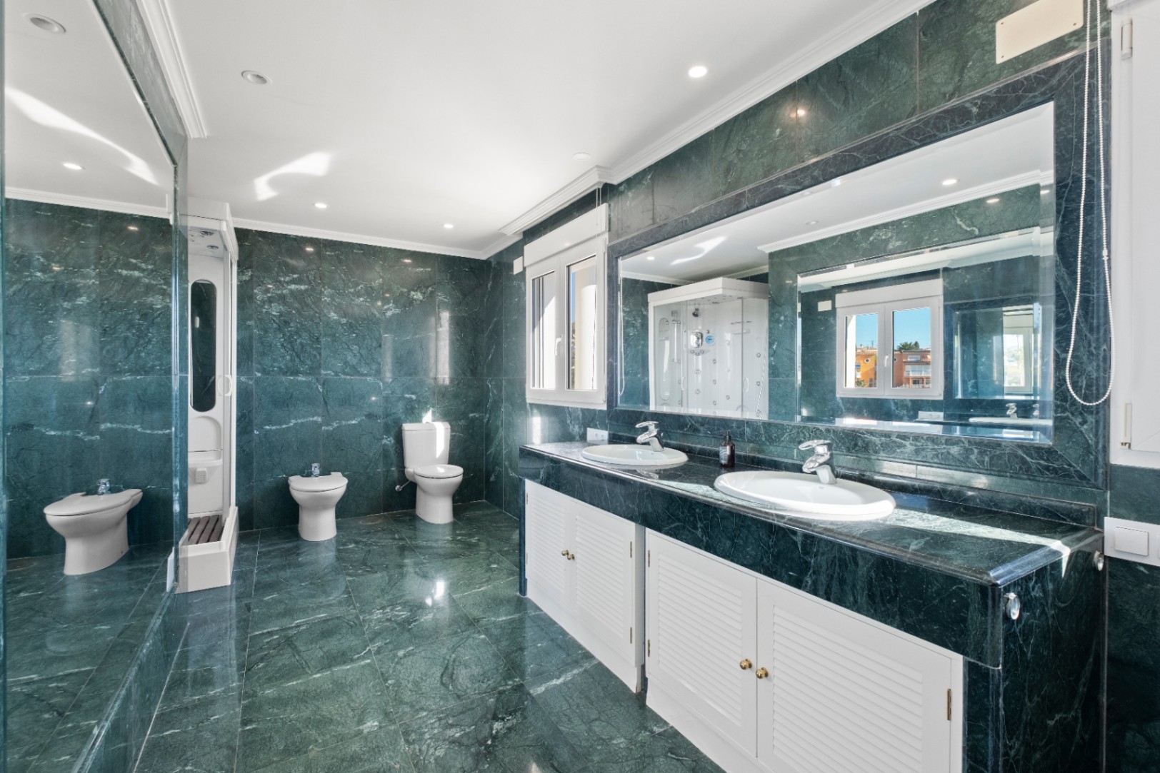 CHALET | VILLA TIL SALGS I LA NUCIA