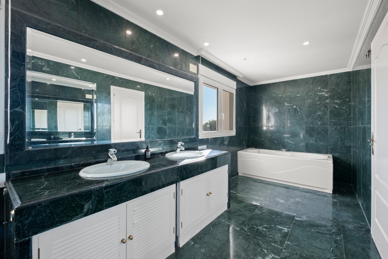 CHALET | VILLA TIL SALGS I LA NUCIA