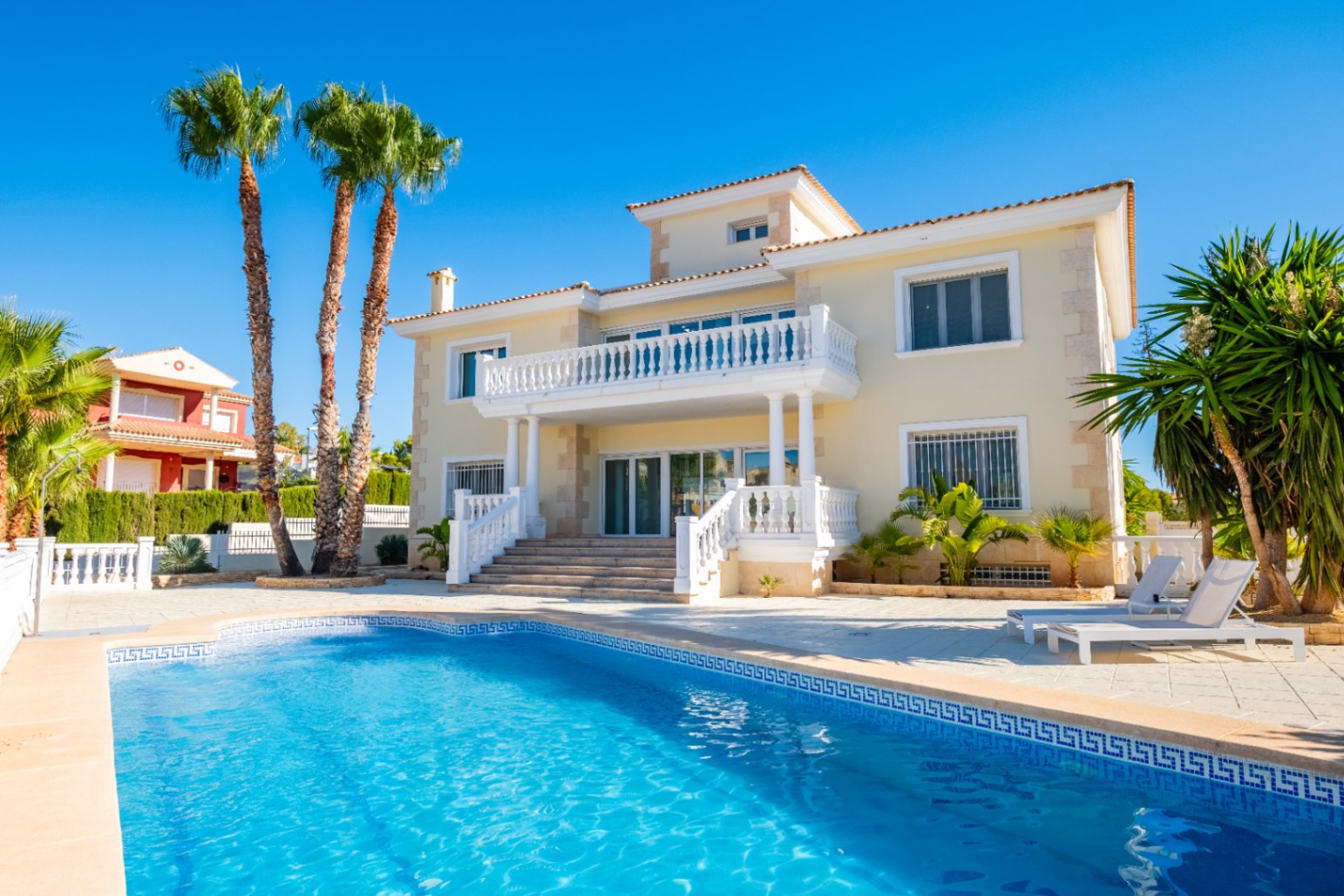 CHALET | VILLA TIL SALGS I LA NUCIA