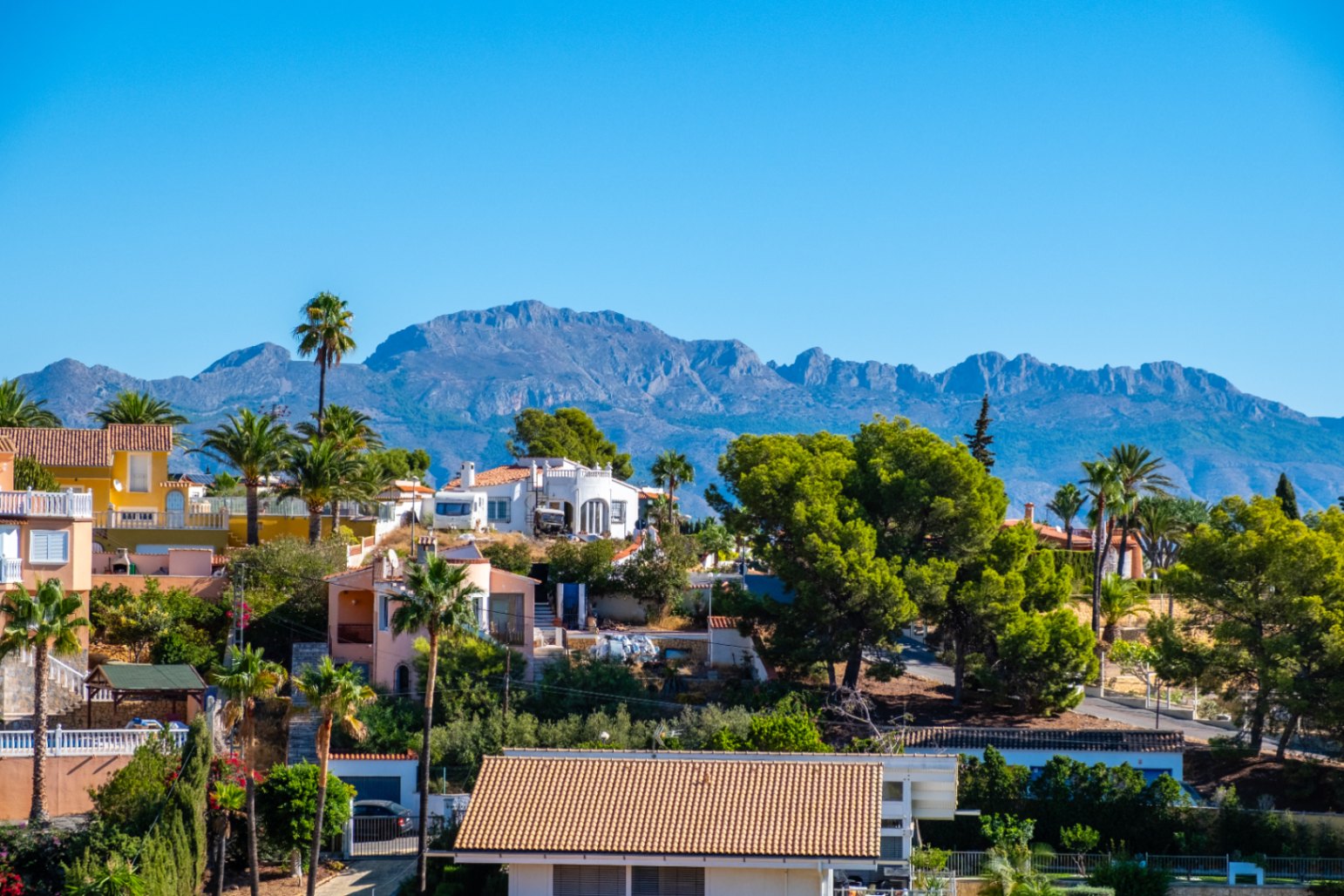 CHALET | VILLA TIL SALGS I LA NUCIA