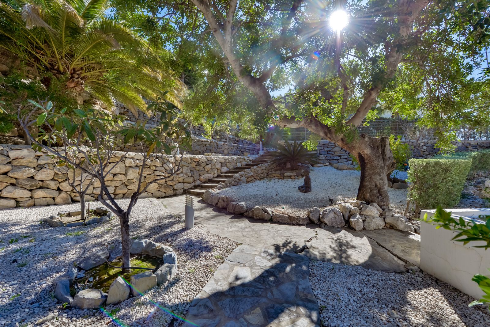 LUKSUSVILLA TIL SALGS I ALTEA MED HAVUTSIKT