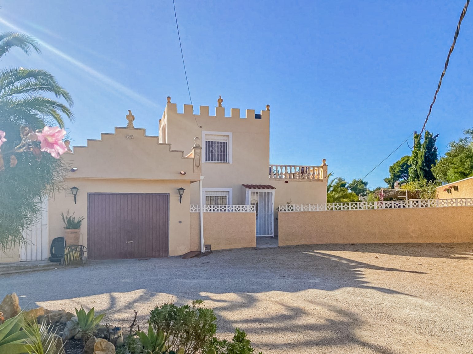 CHALET | VILLA TIL SALGS I LA NUCIA