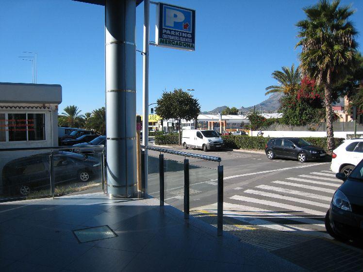 Bedrijfspanden te verkoop in Altea