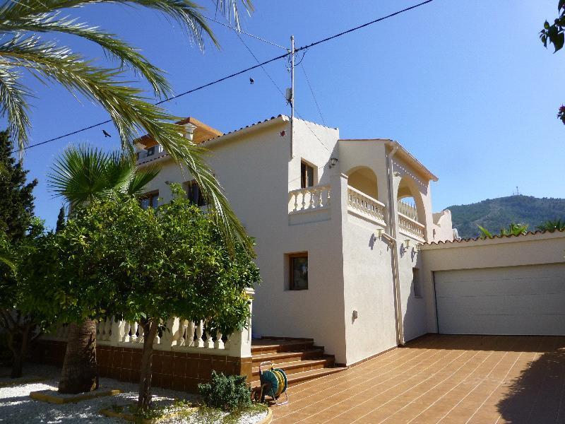 Chalet | Villa en venta en Albir, 500 metros de la playa