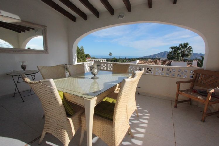 Chalet | Villa te koop in Alfas del Pi met uitzicht op zee.