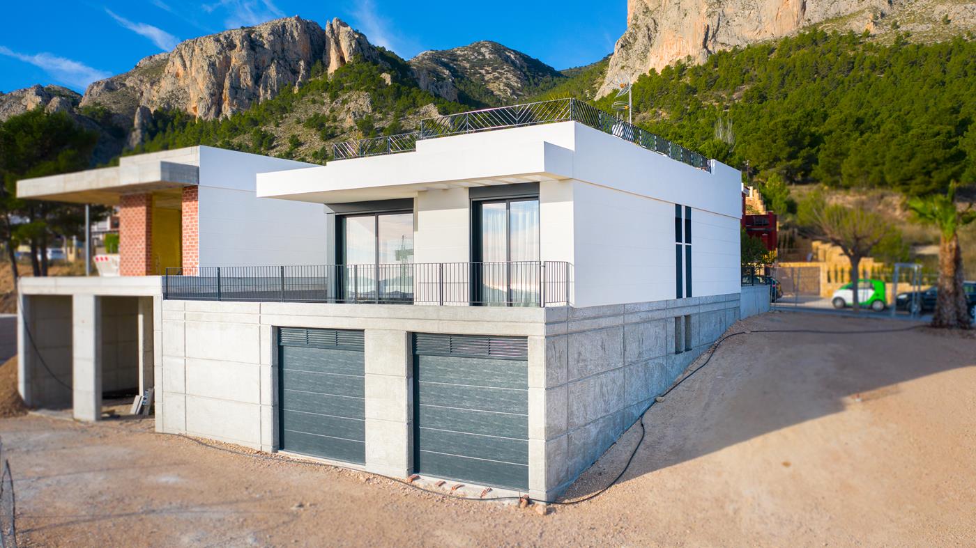 Villa in Polop van nieuwbouw met uitzicht op zee en de bergen