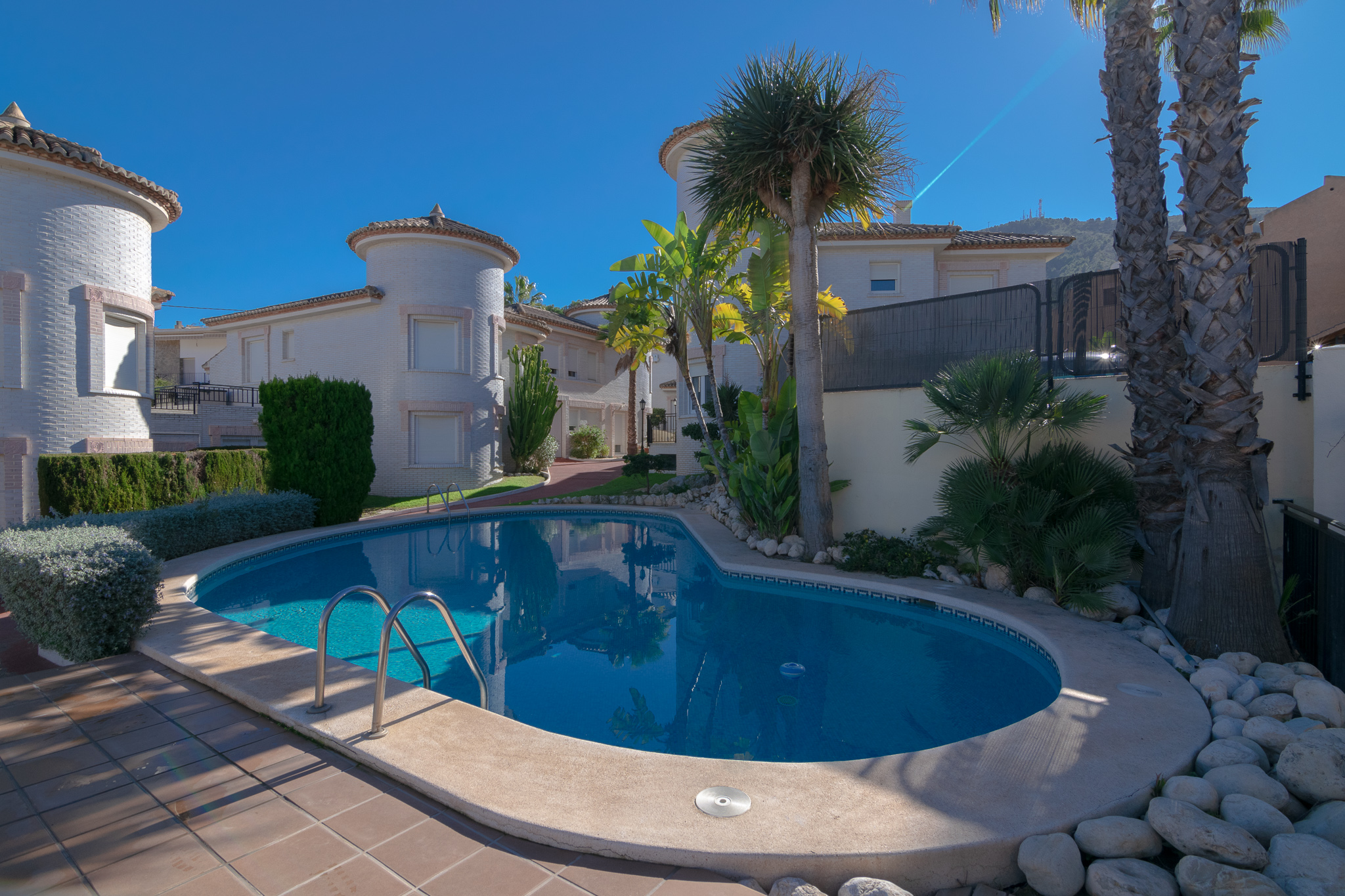 Bungalow in the Albir with communal pool