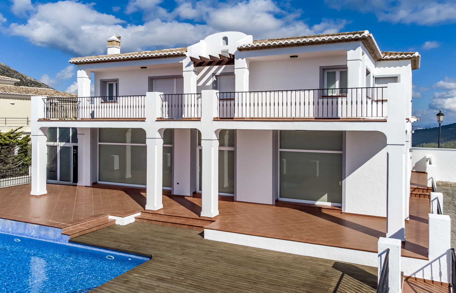 Villa met prachtig uitzicht op zee te koop in Altea Hills