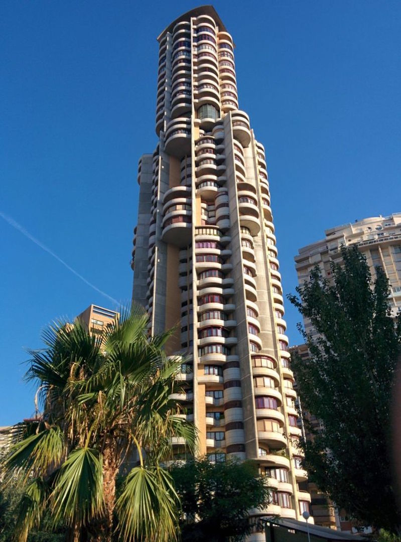 APARTMENT FOR SALE WITH VIEWS OF THE SKYLINE OF BENIDORM