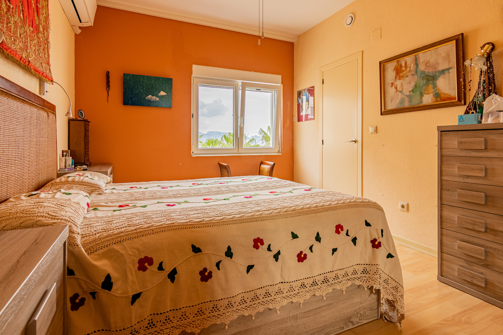 APPARTEMENT À VENDRE EN FACE DE LA PLAGE D’ALBIR