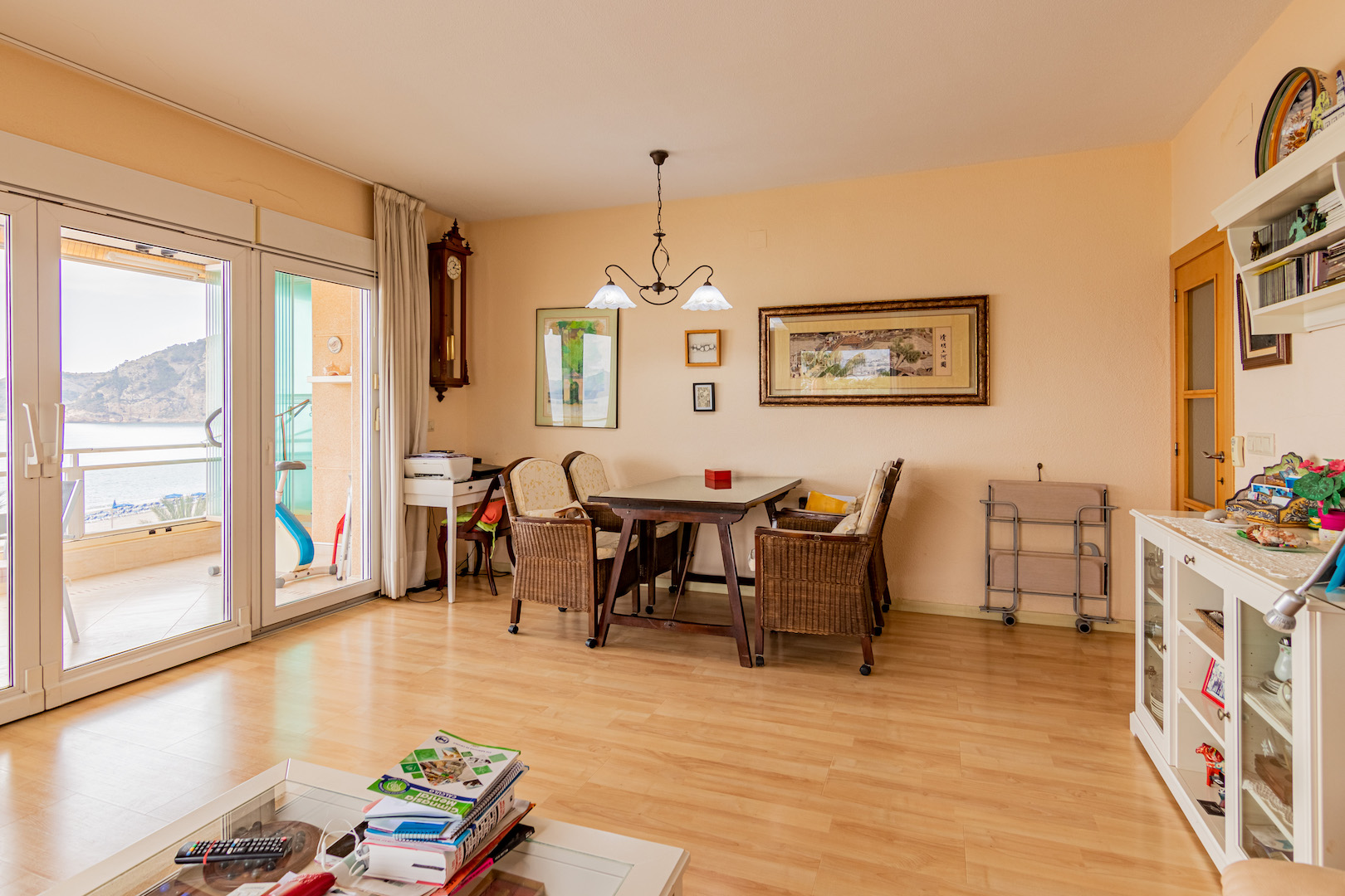 APPARTEMENT À VENDRE EN FACE DE LA PLAGE D’ALBIR