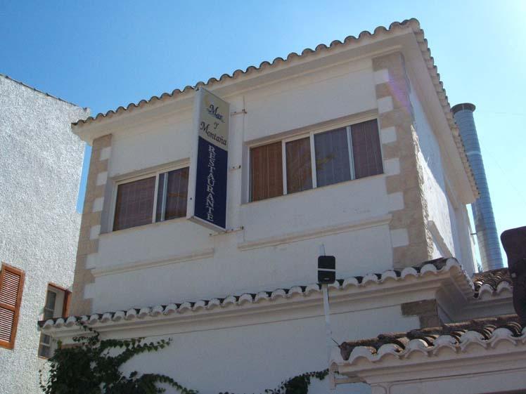 Bedrijfspand te koop in Albir