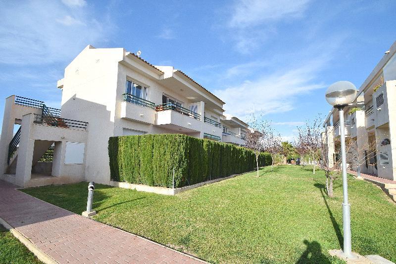 Appartement te koop in La Nucia, met gemeenschappelijk zwembad en tuin