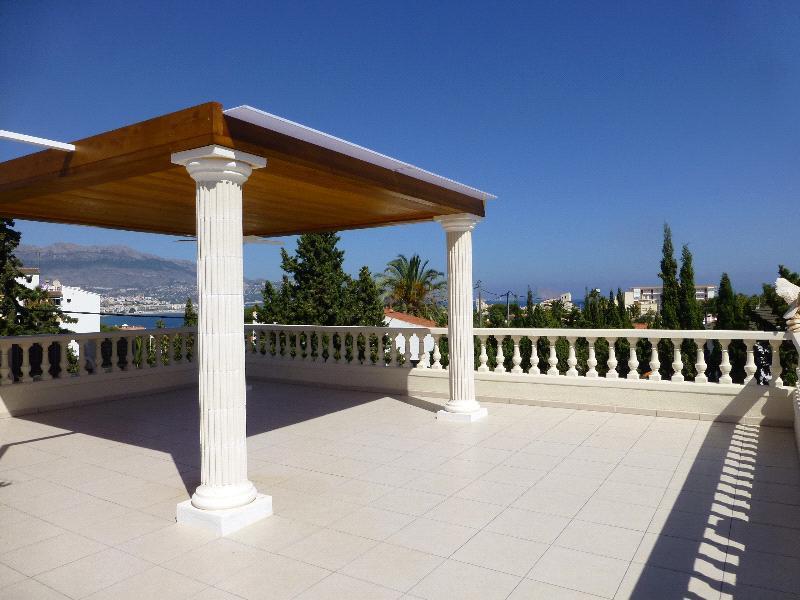 Chalet | Villa en venta en Albir, 500 metros de la playa