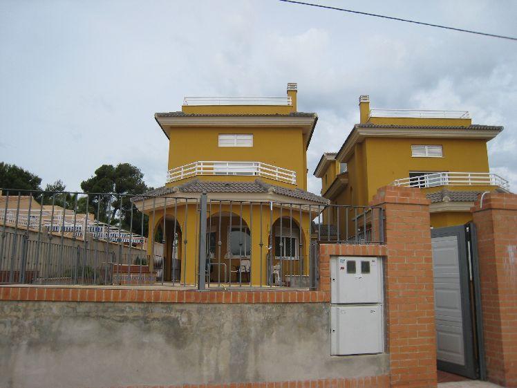 Villa à vente à Alfes del Pí