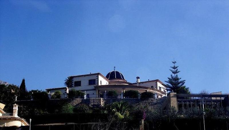 Chalet | Villa en venta en Altea, con vistas a la bahía