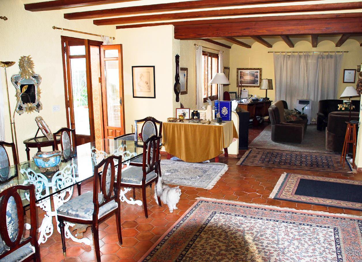 Chalet | Villa en venta en Villajoyosa en primera linea de mar