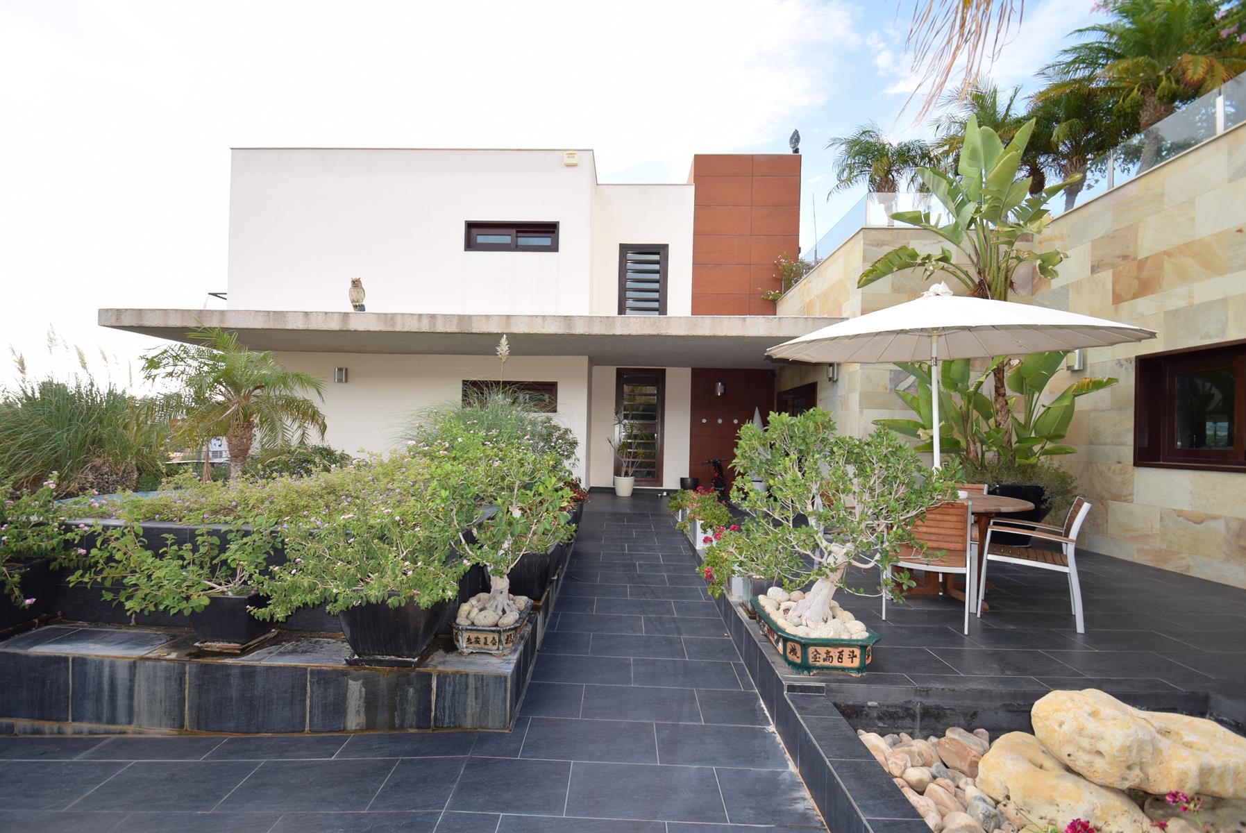 Chalet | Villa for sale in luxury Benidorm