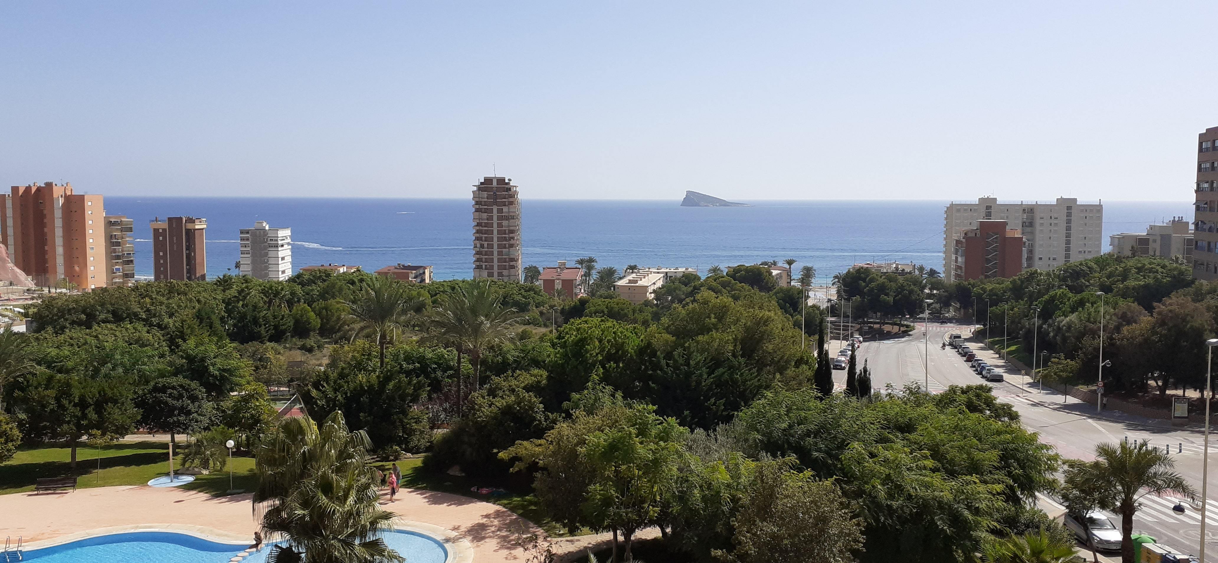 Apartment for sale in Benidorm, with sea views