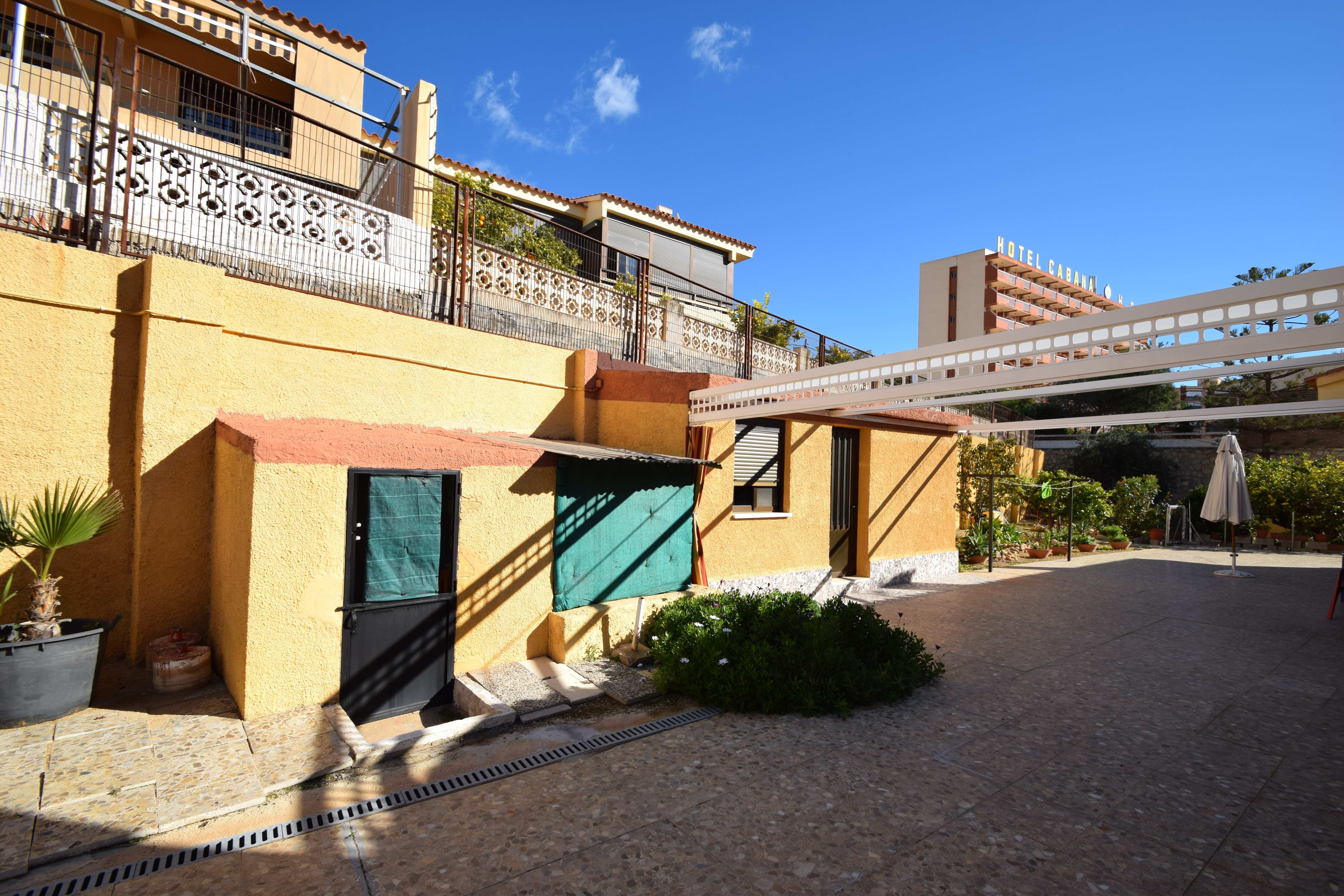 Chalet | Villa te koop in Benidorm, zeer dicht bij het strand