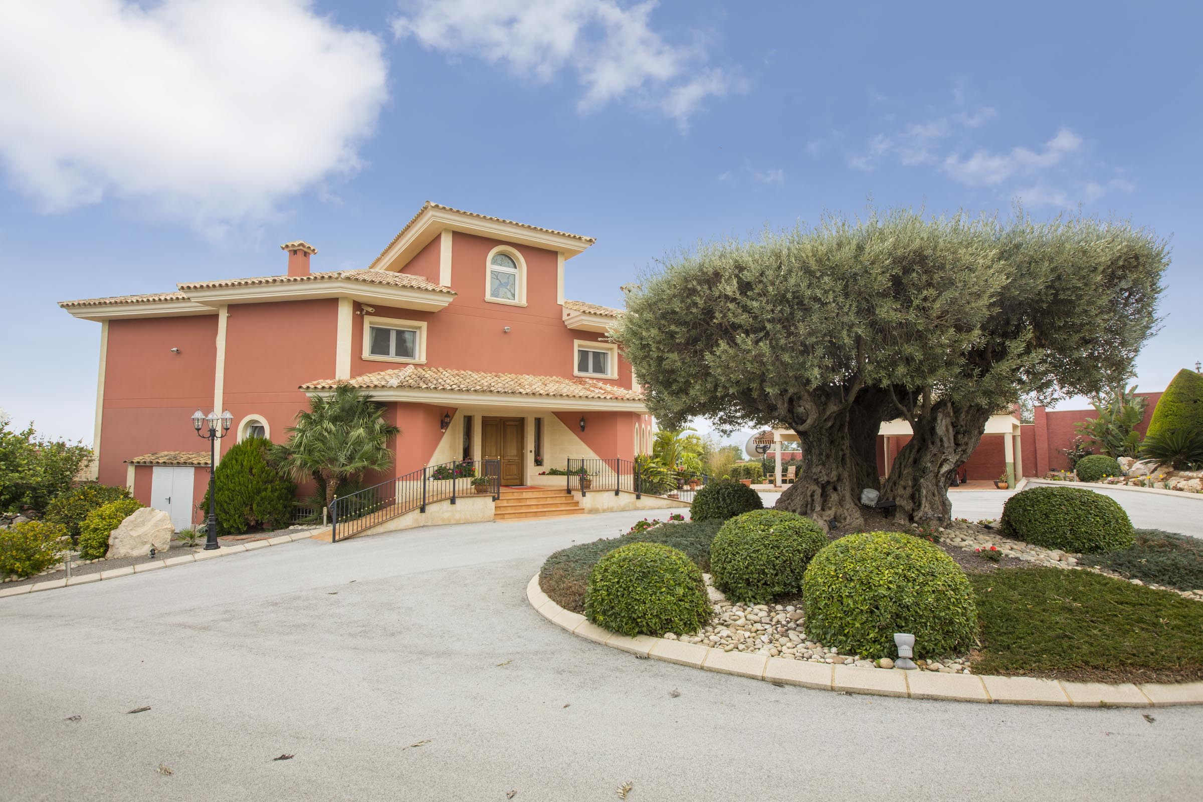 Luxury villa in the most exclusive area of Alfaz del Pi