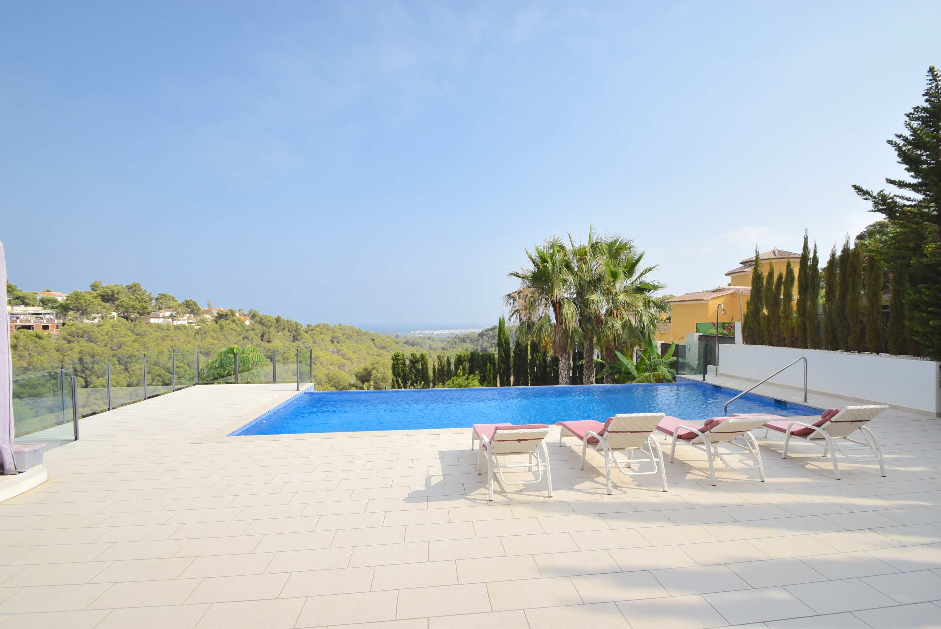 Luxe chalet met panoramisch uitzicht op zee en de bergen in Altea