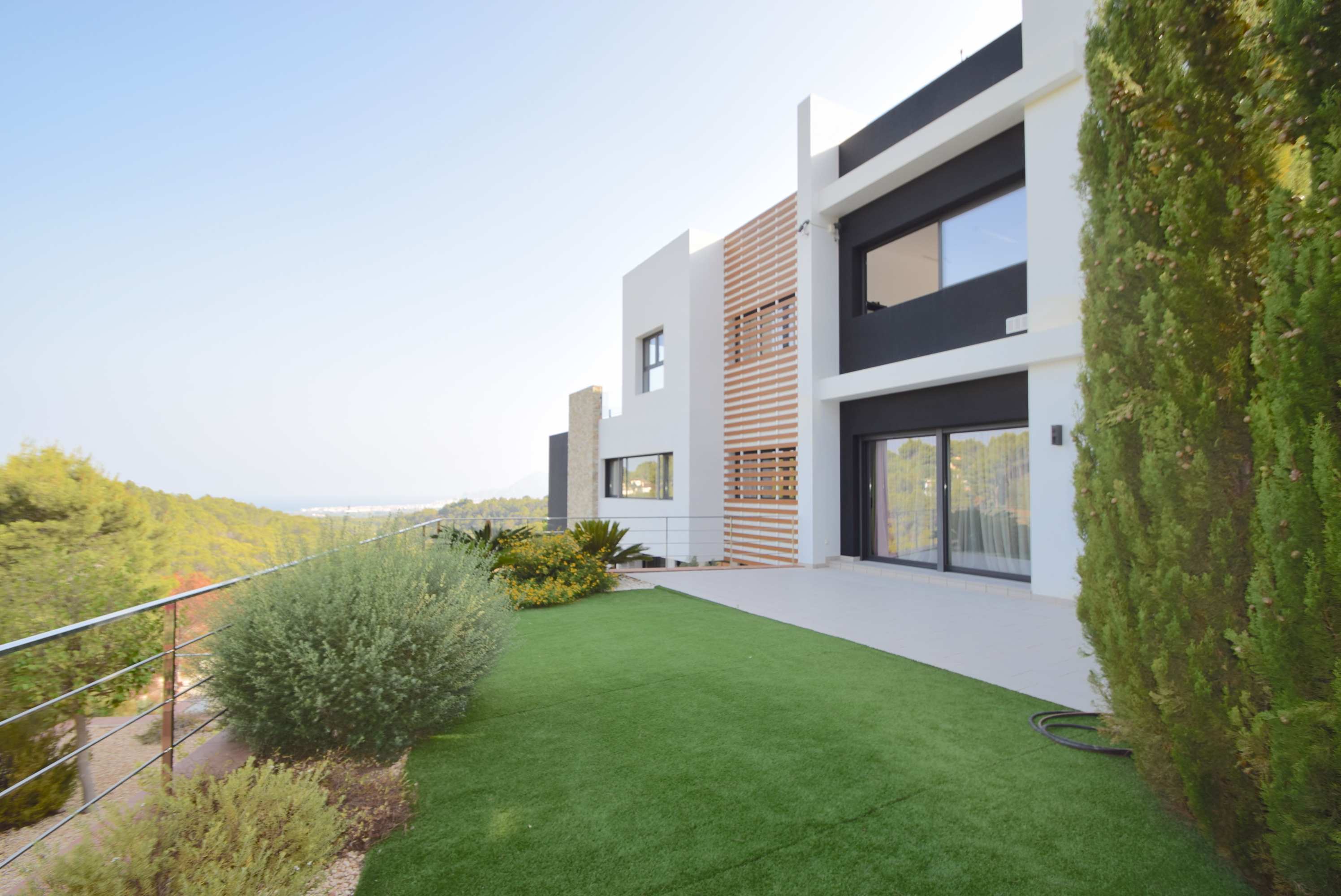 Chalet de lujo con vistas panoramicas mar y montaña en Altea