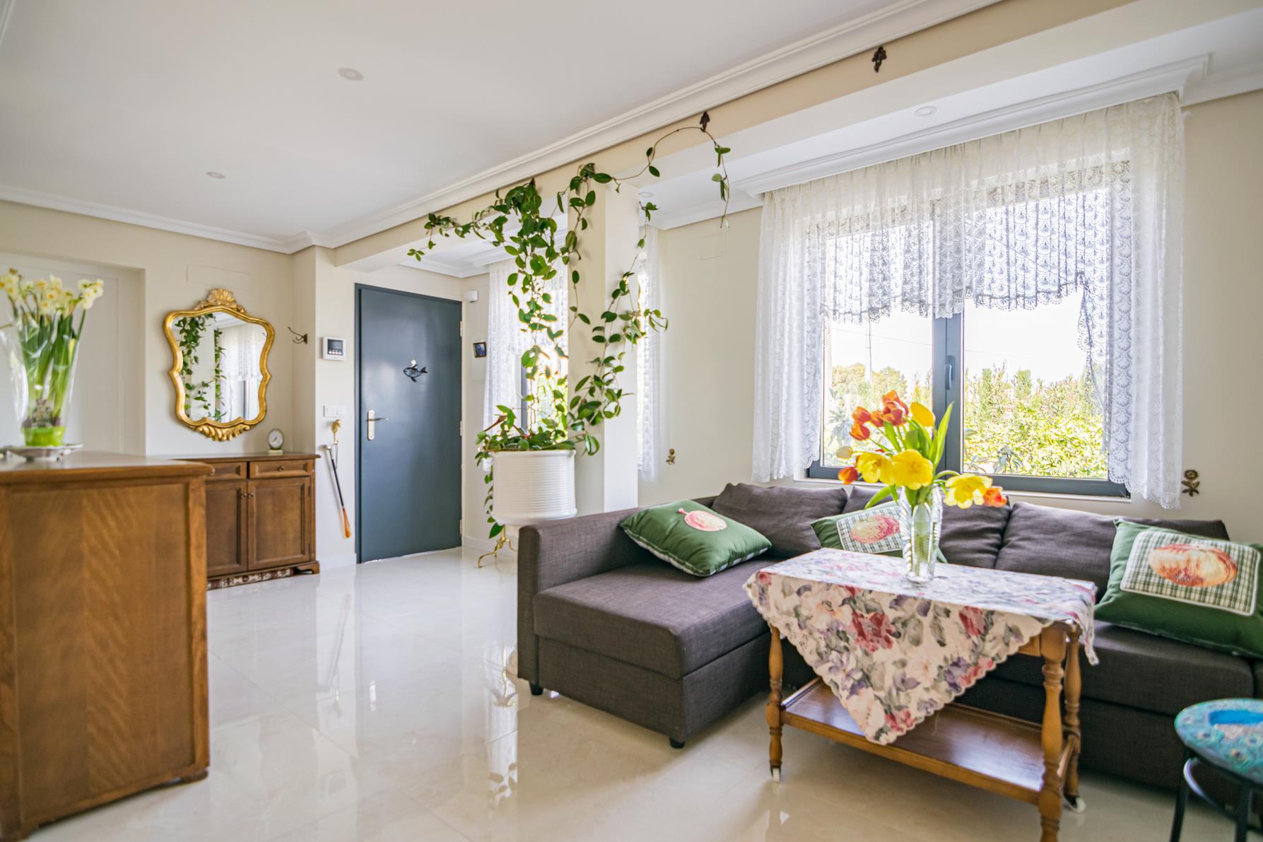 Chalet | Villa en venta en Albir con apartamento de invitados