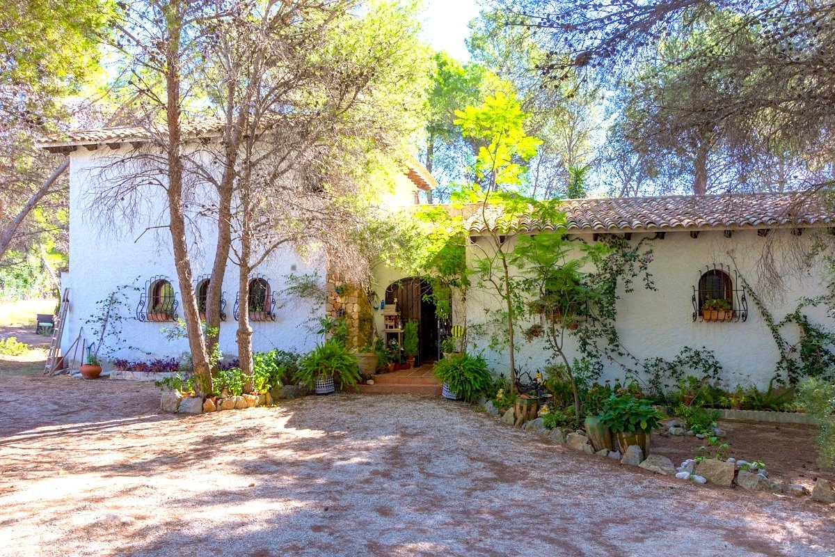 Chalet | Villa til salgs i Altea, rustikk og med mye sjarm