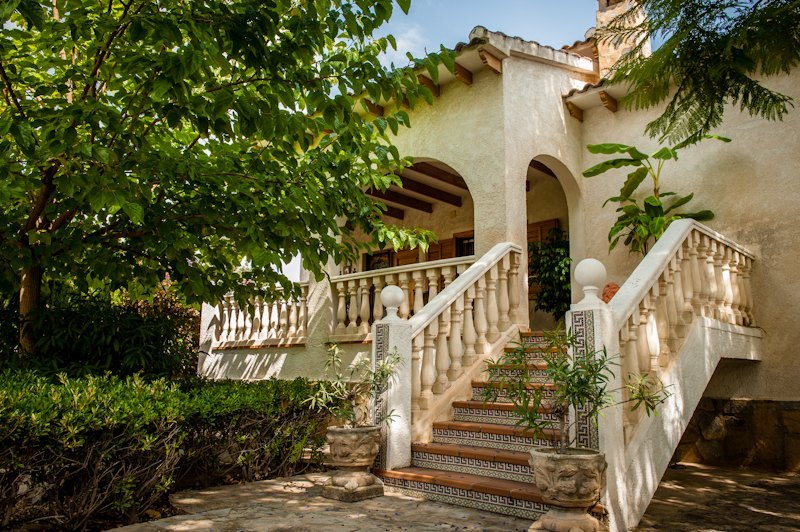 Chalet | Villa for sale in Alfs del Pí, 4500m2 plot